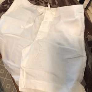 Men’s 100 percent linen drawstring shorts